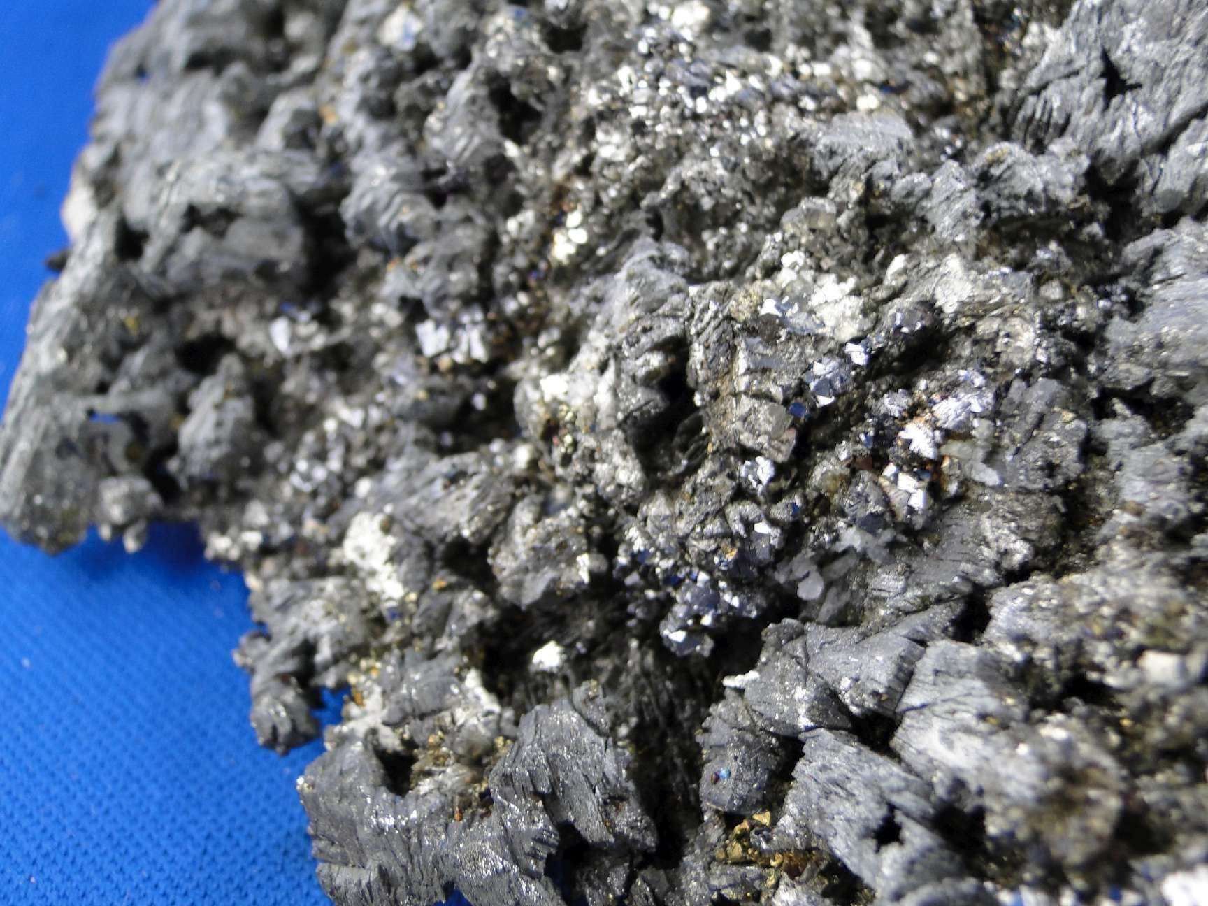 Minerali & Pietre curative: Pyrit psm Pyrrhotit – Usato da Schinznach Bad venduto da Demerald 5