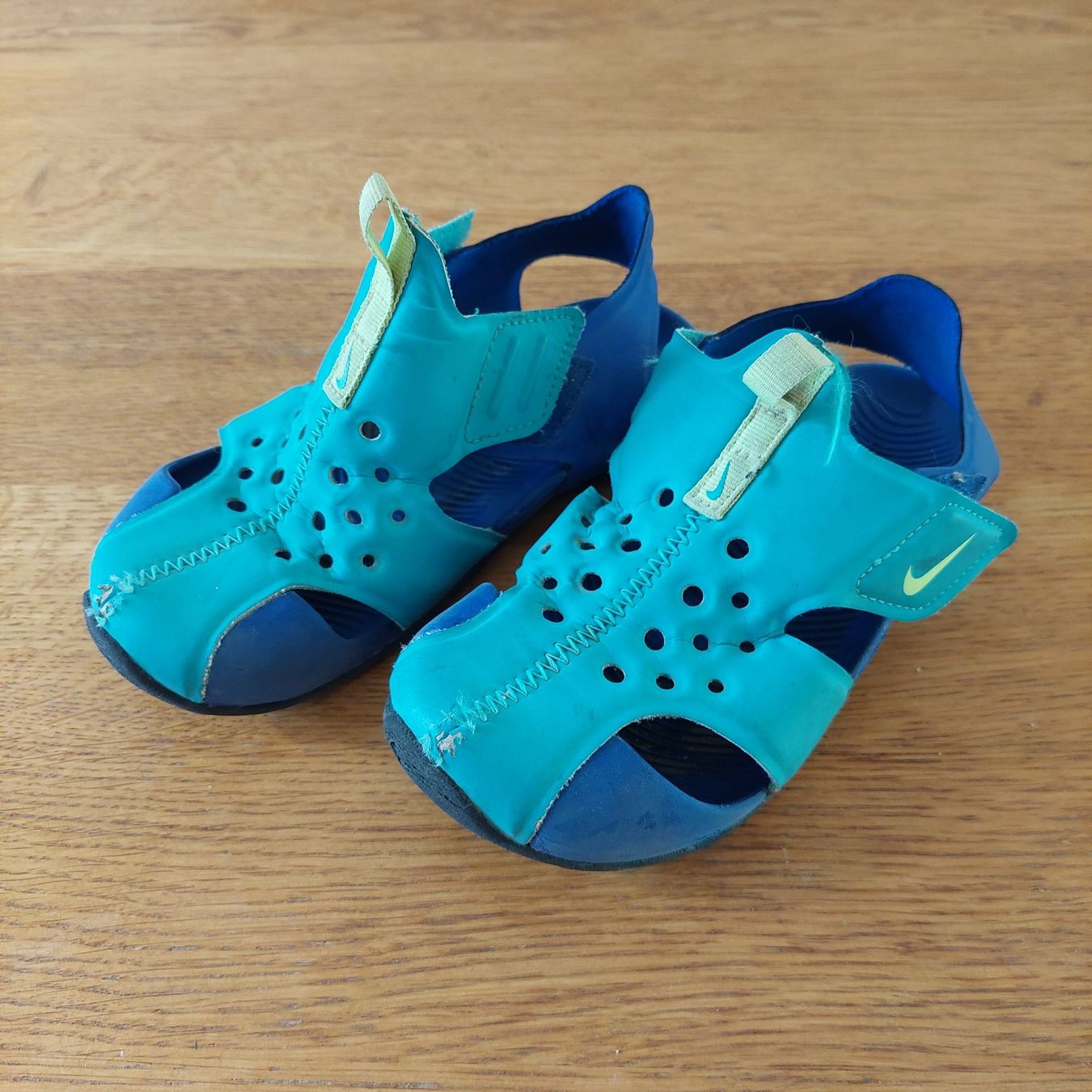 Nike Schuhe für Jungen: Wasserkindersandalen Nike – Gebraucht aus Basel von oliversenn87