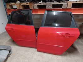 4 Türen und Heckklappe Mazda 3 Rot
