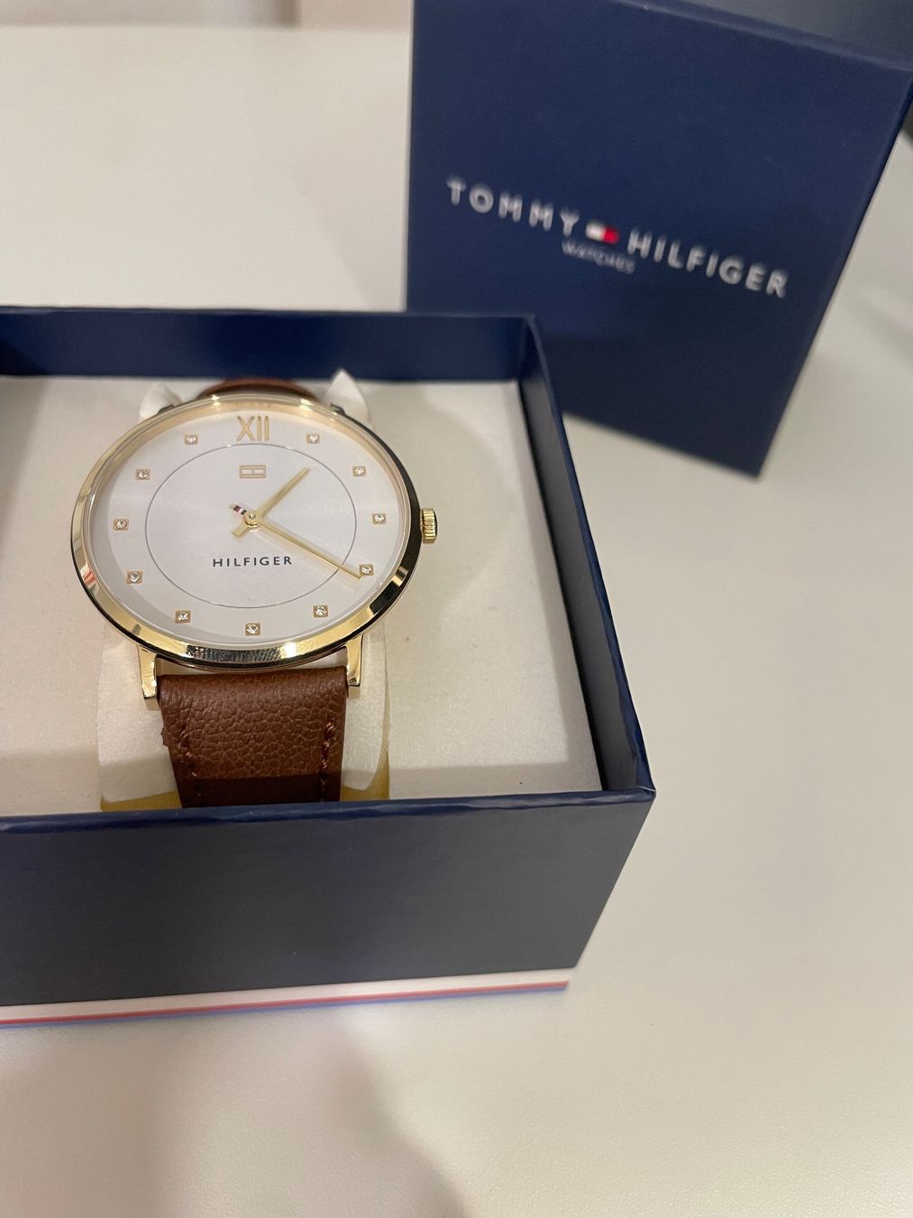 Tommy Hilfiger Orologi: TOMMY HILFIGER DAMEN UHR – Nuovo e nell'imballaggio originale da Zürich venduto da LIQUIDATOR.CP
