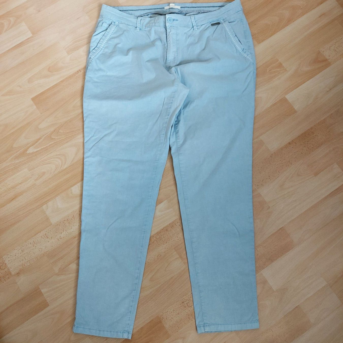 Esprit Hosen: **Tolle, hellblaue Chinos von Esprit, Gr. 44** – Neu (gemäss Beschreibung) aus Staffelbach von alibaba67