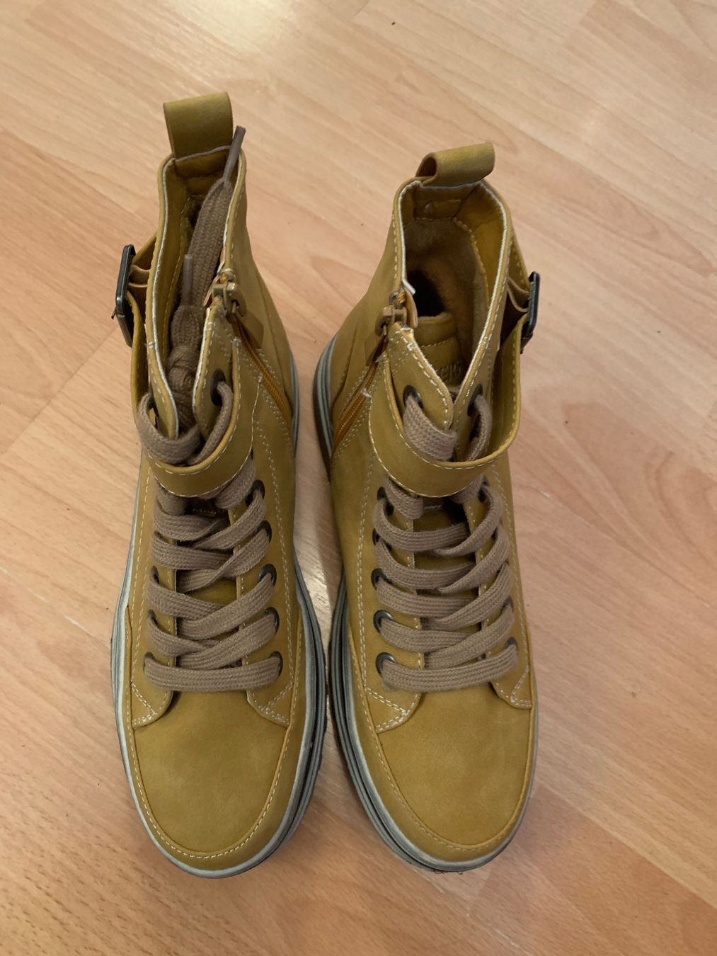Damenschuhe: Chaussures montantes Dockers p. 38 – Gebraucht aus MEYRIN von Gwendo10 3