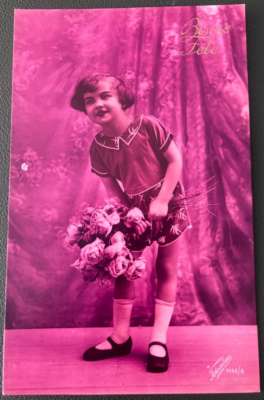 Cartoline postali: AK Mädchen mit Blumen, Bonne fête – Usato da Biberist venduto da Edelfloh