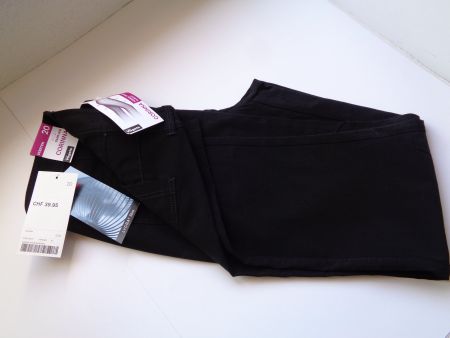 NEU HOSE CORINNA CHARLES VÖGELE SLIM LEG 20 SCHWARZ