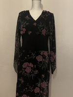 Schwarzes Chiffon-Kleid mit Blumenmuster, Grösse 38/M