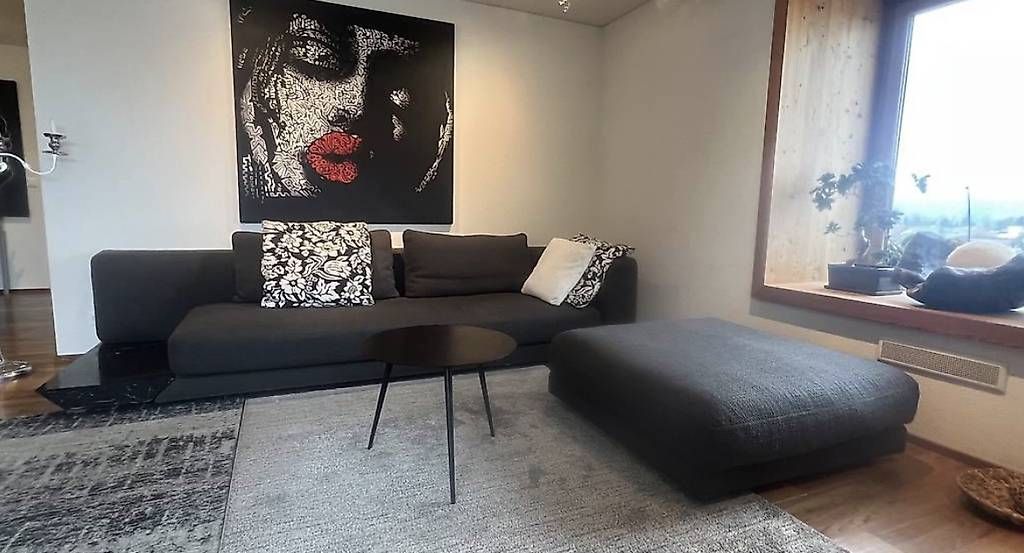 Divani: Sofa FLOYD mit Hocker von ALBERTA – Usato da Wangen SZ venduto da mha_j9rz