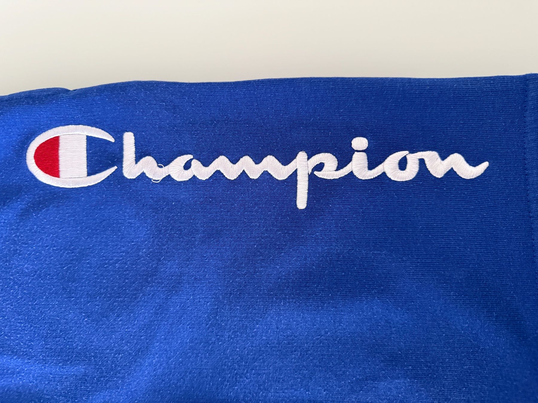 Champion Pantaloni: Champion Shorts - blau mit Schriftzug Logo – Usato da Hunzenschwil venduto da Reche71 2