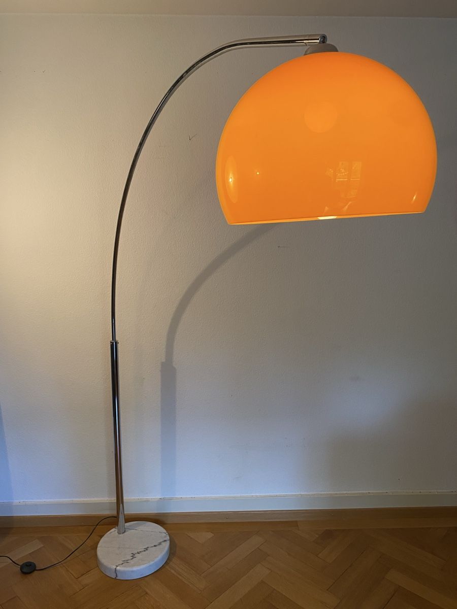 Lampen: Design Bogenlampe Stehlampe – Gebraucht aus Olten von sportwelt