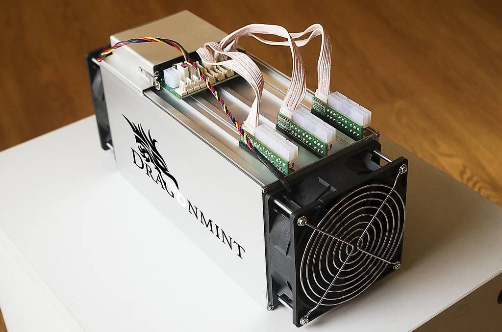 Coin Miner: 5x DragonMint B29 ASIC Miner  Datacenter Auflösung – Usato da Spreitenbach venduto da tim_2dbl