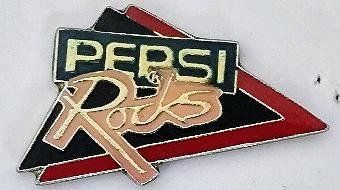 Pepsi Placchette & Badge: 1 Pepsi Pin – Usato da Pfäffikon ZH venduto da Colacity