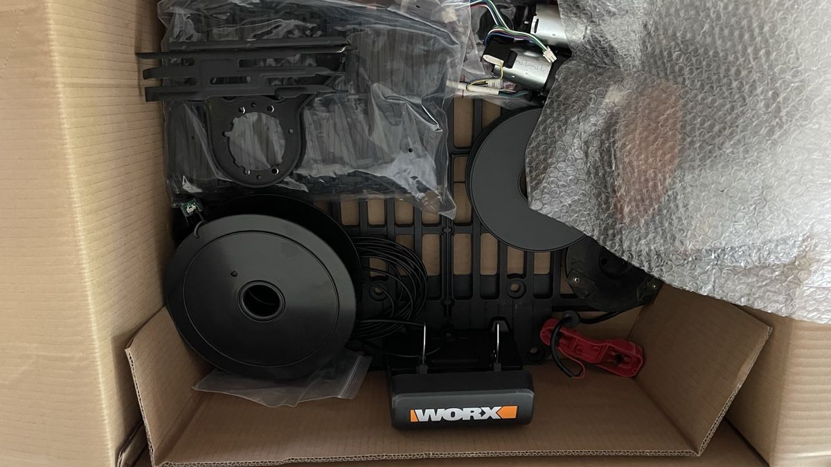 Worx Tagliaerba: Worx Landroid WR141E 500m2 BJ 2019 – Usato da Birsfelden venduto da wer_cs65 6