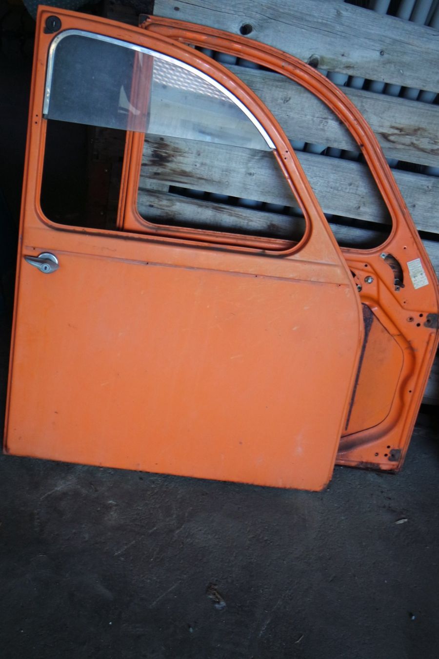 Citroën Tutti pezzi di ricambio auto: 4 Portes pour 2 CV – Usato da Avenches venduto da Brocadou