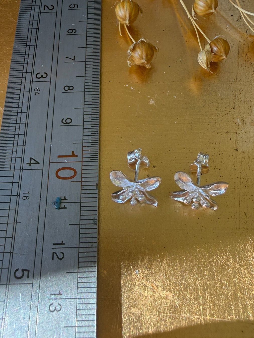 Orecchini pendenti & Orecchini a lobo: Schöne 925 Silber Ohrstecker " Blümchen" – Nuovo e nell'imballaggio originale da Maienfeld venduto da Cmicky 3