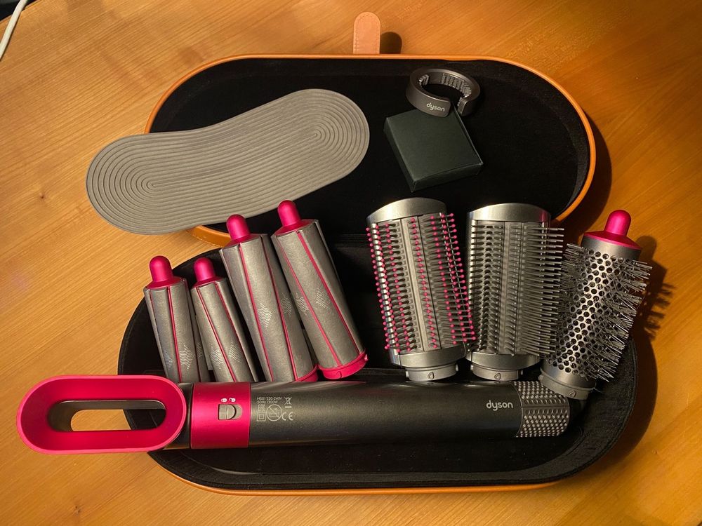 Dyson Airwrap (Neu (gemäss Beschreibung)) in Zürich für CHF 365 – mit ...