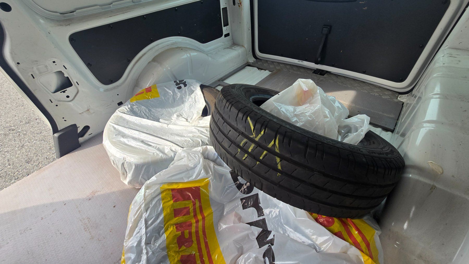 VW Veicoli commerciali: VW Caddy 2.0 TDI Maxi – Usato da Emmenbrücke venduto da meu_2j8p 7
