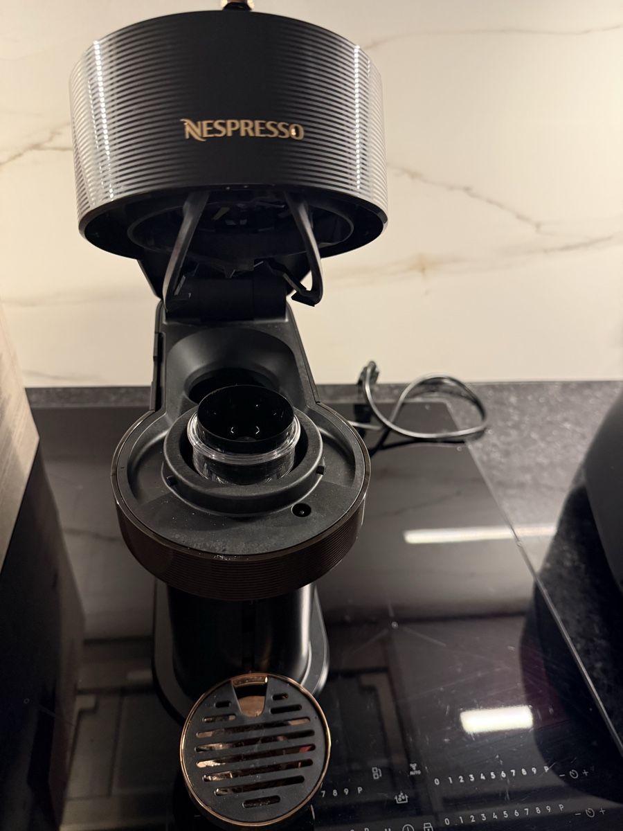 Nespresso Kaffeemaschinen & Espressomaschinen: Nespresso Vertuo Next – Neu (gemäss Beschreibung) aus Uetikon am See von mat_sam 2
