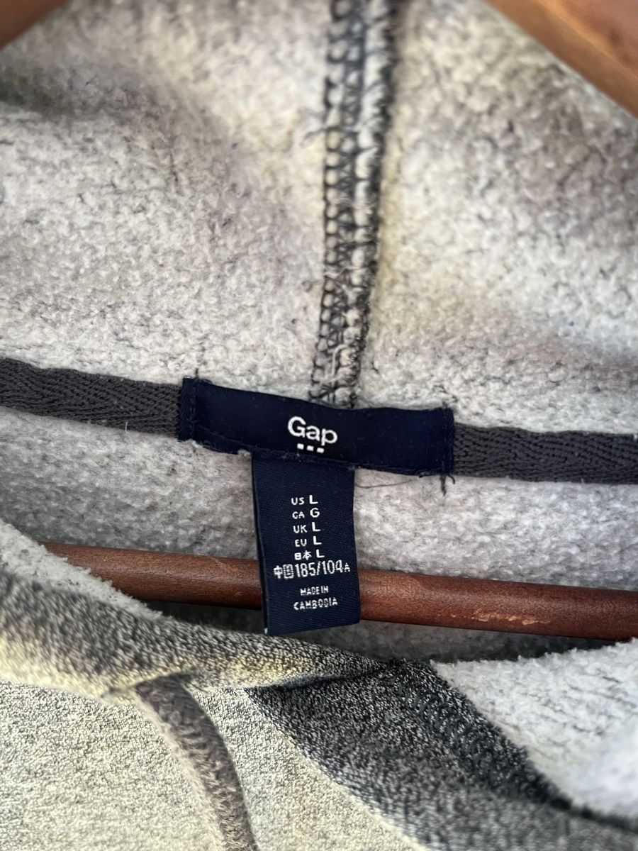 Gap Maglioni & Felpe: Gap Hoodie Grau – Usato da La Tour-de-Peilz venduto da kelk12bien 1