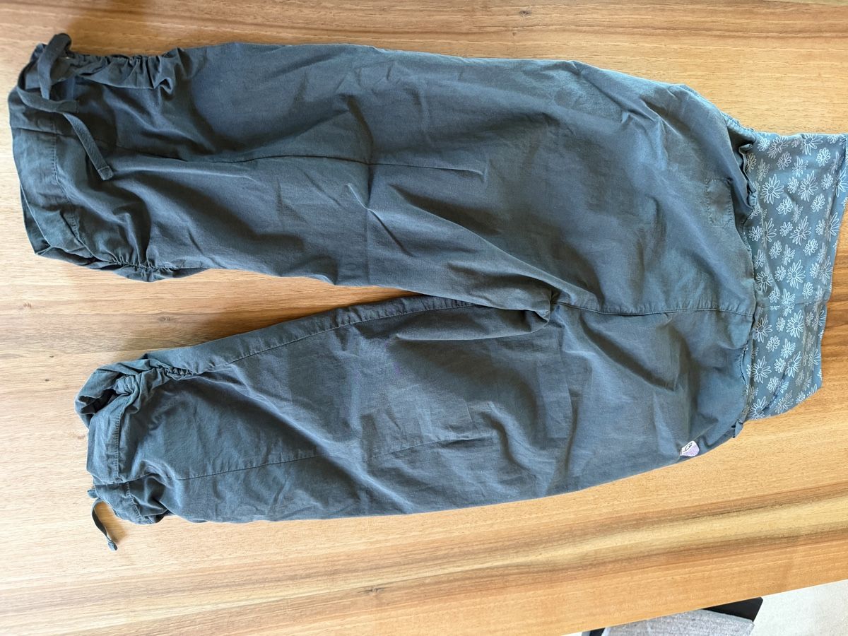 E9 Pantaloni: e9 3/4 hose cloe 2 gr. M – Usato da Aarau Rohr venduto da smoky21 2