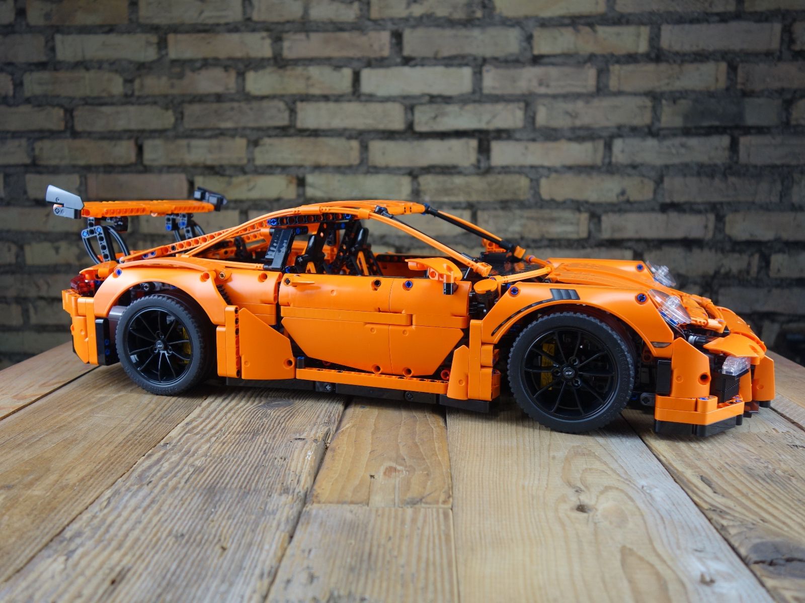 Technics Baukästen: LEGO 42056 Technic Porsche 911 GT3 RS – Gebraucht aus Bäretswil von grisou1001