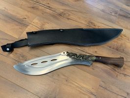 Wuchtiges Kukri Messer Drachen Verzierung & Holzgriff 57cm