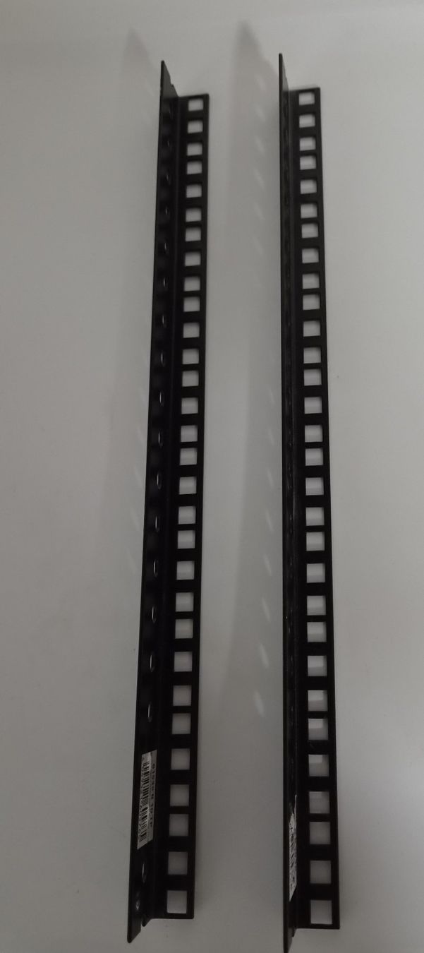 Racks & Cavalletti: Rack-Schienen 2-Stück – Usato da Thun venduto da Nskater