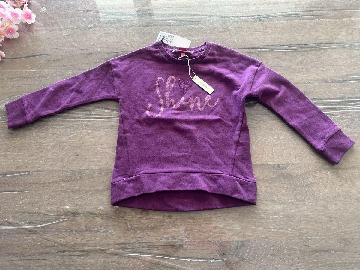 Maglioni & Felpe: 4 Pullover Mädchen verschiedene Farben Grösse 104 neu – Nuovo e nell'imballaggio originale da Safenwil venduto da Whoopie1 4