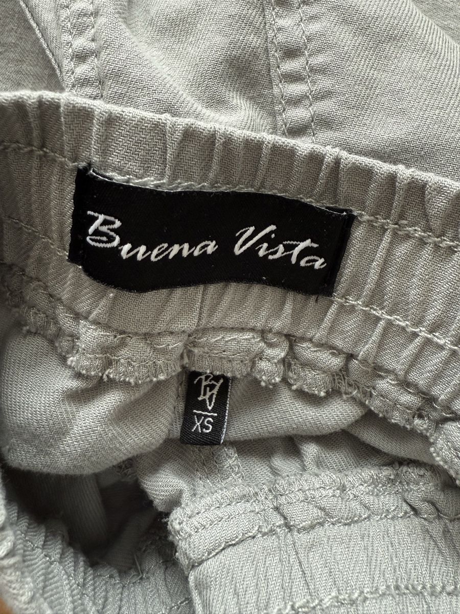 Pantaloni: Buena vista hose – Usato da visp venduto da Kmemo1 2