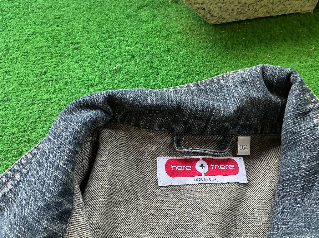 Jacken & Mäntel: Jeansjacke Grösse 164 – Gebraucht aus Oberwil BL von Nikki13 1
