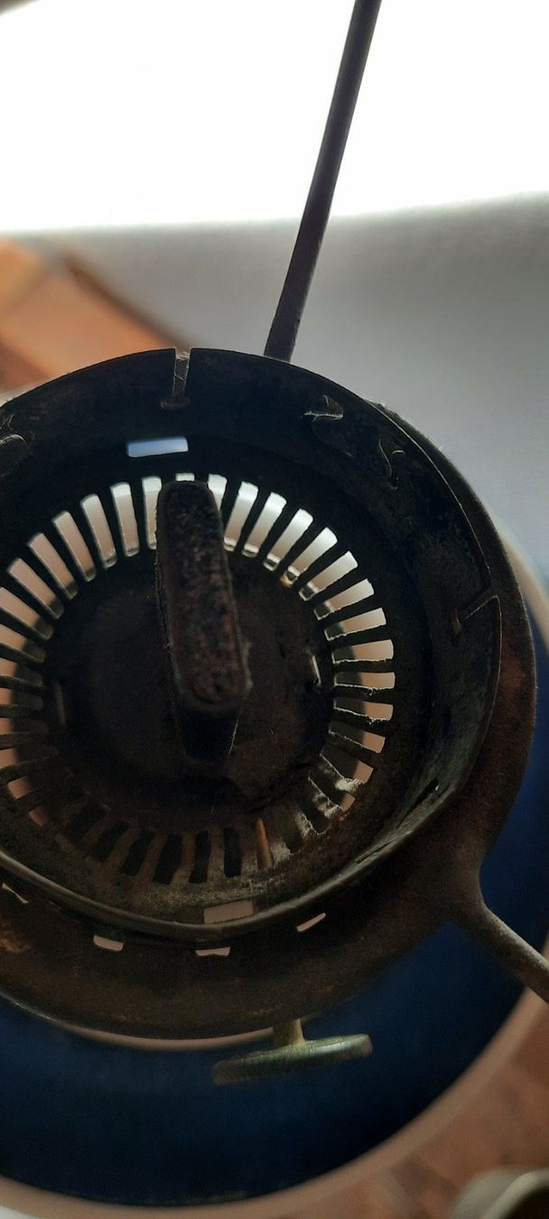 Lampade: Petroleumlampe alt mit Docht. Weiss/Blau mit Blümchen – Usato da Uetendorf venduto da Neidem 3