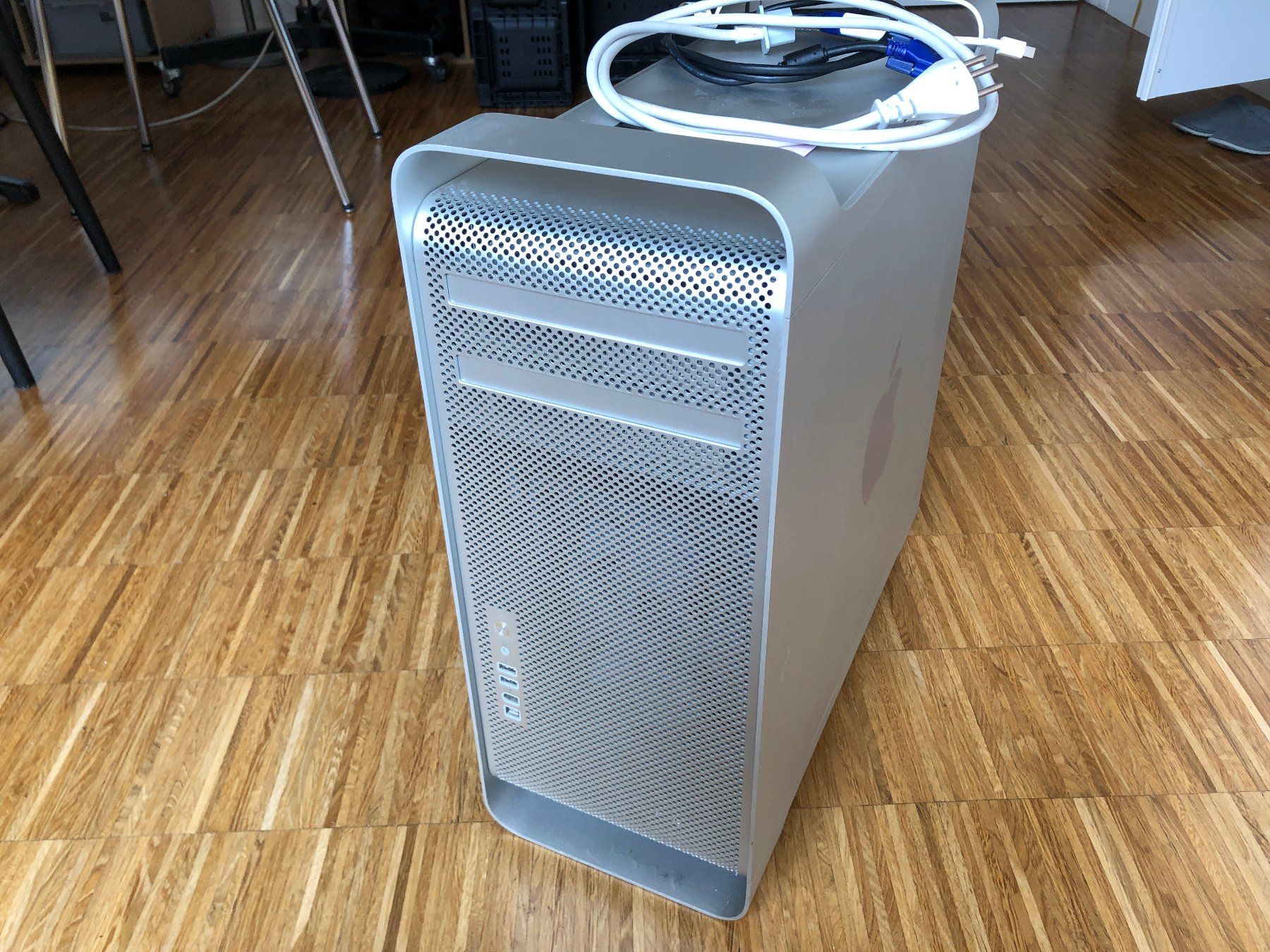Apple PC: Mac Pro 3.1 von 2008 – Usato da Riehen venduto da flohropax 1