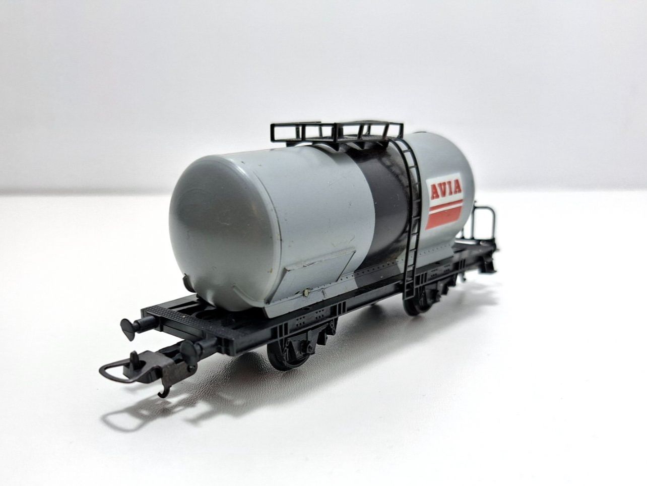 Lima Modellini di ferrovie: LIMA H0 Tankwagen "AVIA" – Usato da Fulenbach venduto da jueny 2