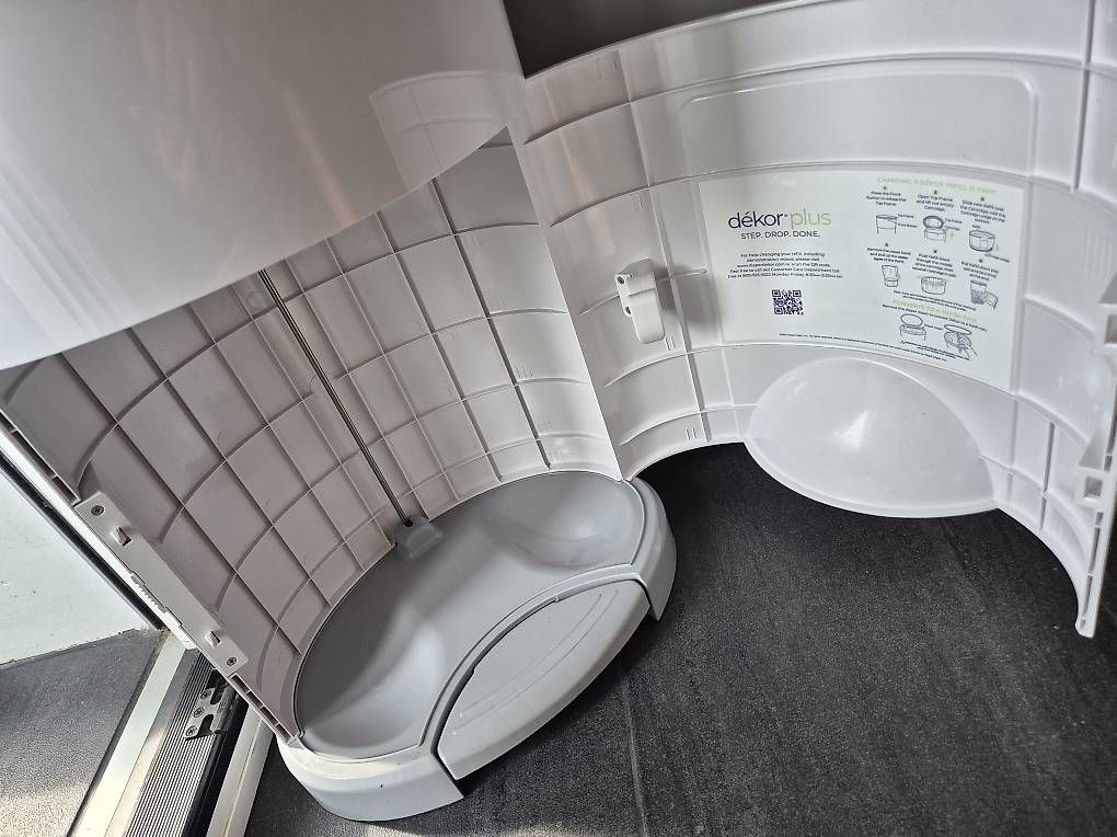 Poubelles: Mülleimer Baby Windeln / Diaper Trash can – D'occasion à Basel par jul_hr8h 1