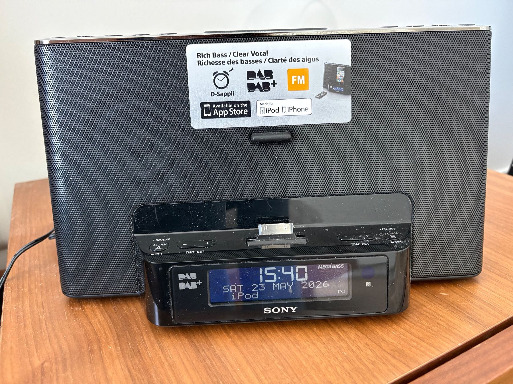 Sony Radios: Radio DAB+ et station d'accueil Ipod – Gebraucht aus Vessy von ongaros