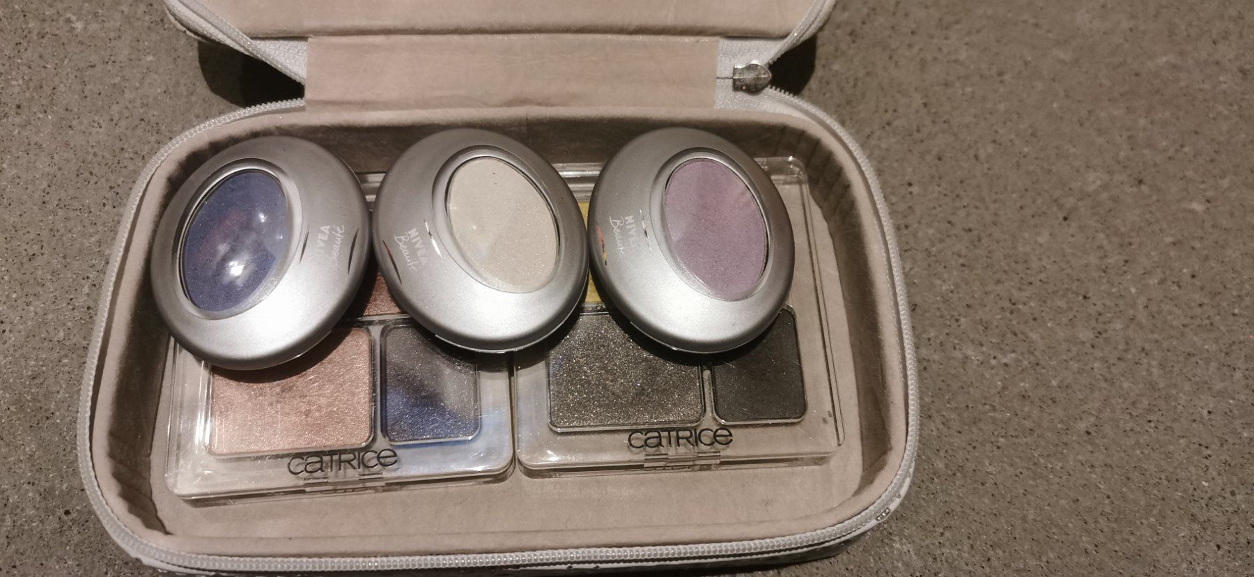 Make-up: Kosmetik-Set: Nagellack, Lidschatten, Schmuckschatulle usw. – Usato da Gunzgen venduto da 0Aurin0 2