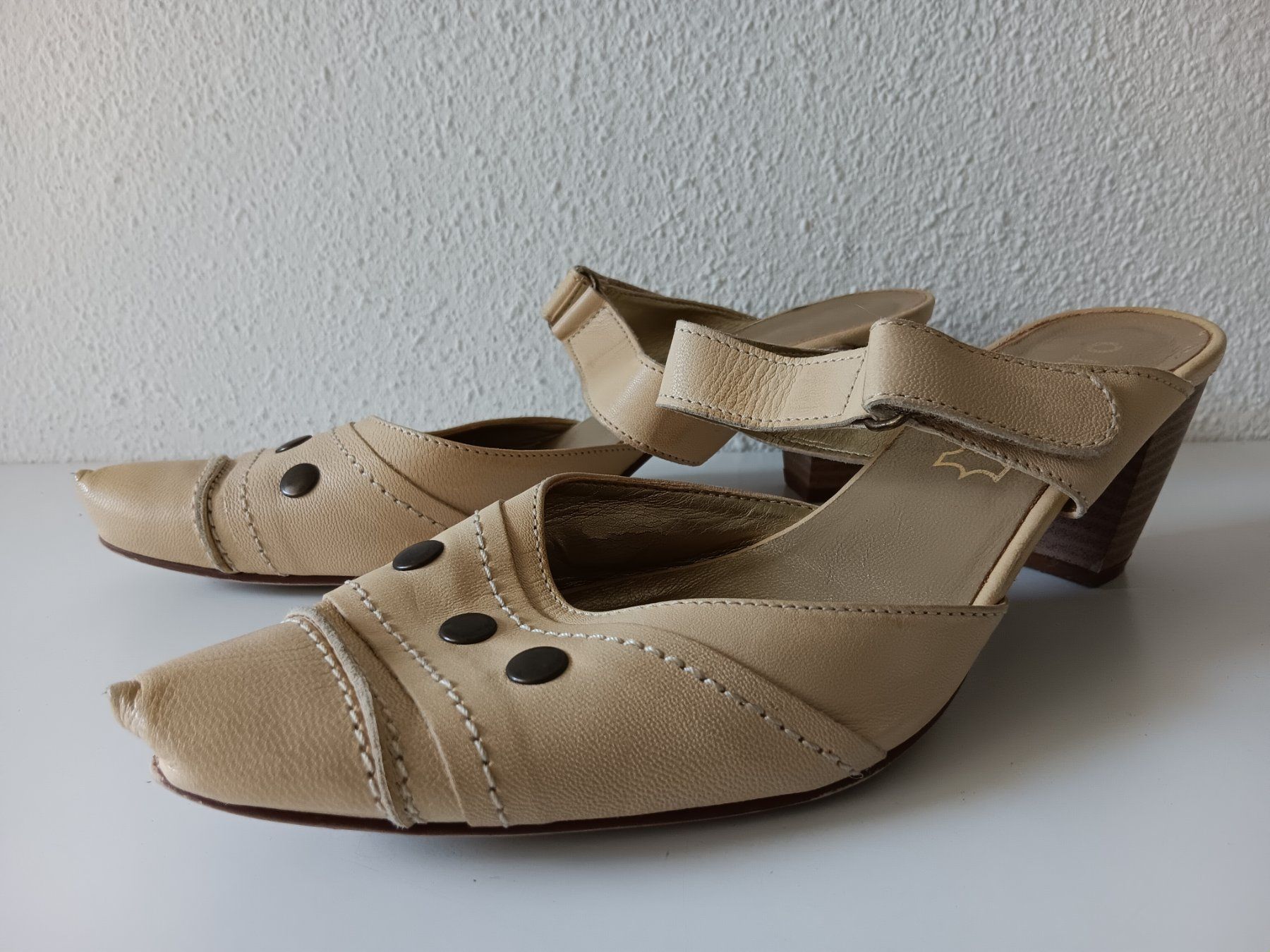 Scarpe da donna: TEXTO Chaussures / Schuhe pointure / Nummer 39 – Usato da Cossonay-ville venduto da Super-Price-Quality 2