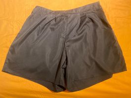 SHORTS GR.XL schwarz / kurze Hose / neu