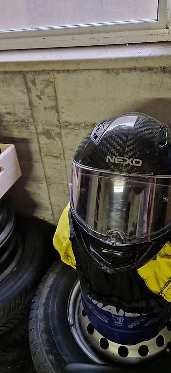 Casques & visières: Nexo carbonhelm gr. M – D'occasion à Aeschau par Marc311994