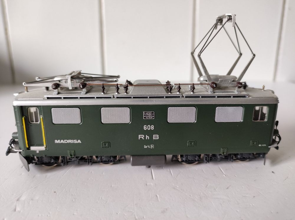 Bemo Modelleisenbahnen: E-Lok RhB, Ge 4/4, Lok-Nr. 608, "Madrisa" – Gebraucht aus Seuzach von Loeckeli01 3