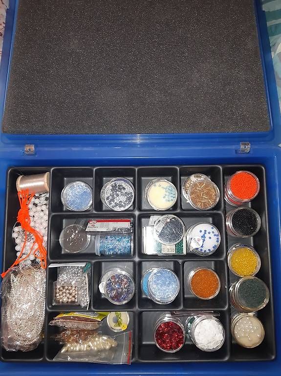 Kit bricolage: Perlen und div. Zubehör – Usato da Studen SZ venduto da Kbybrig