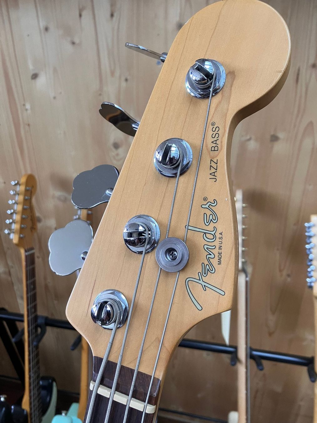 Fender Strumenti musicali: Fender Jazz Bass USA 1997 – Usato da Zofingen venduto da bjmusic 2
