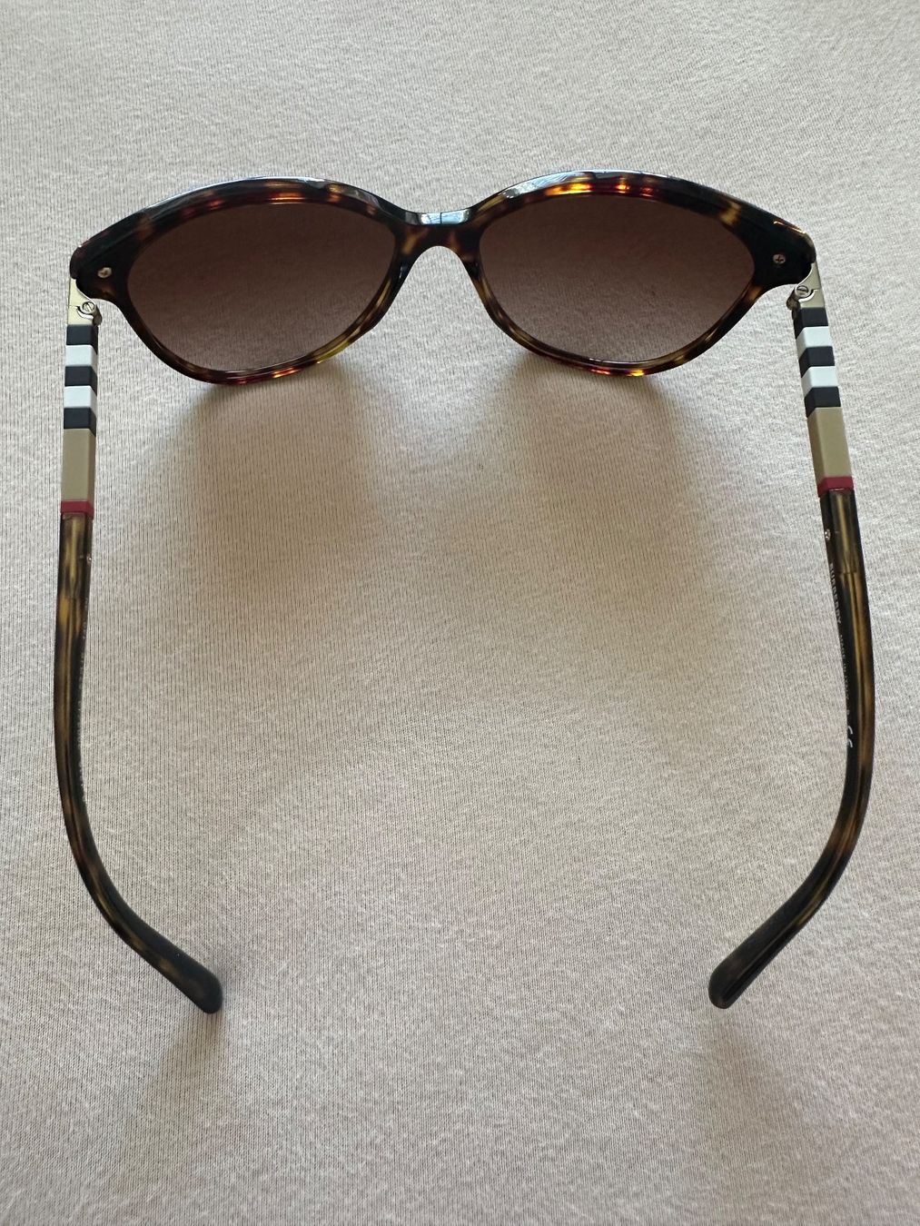 Burberry Occhiali & Lenti: Burberry Sonnenbrille – Usato da Horgen venduto da hubbabubba_101 4