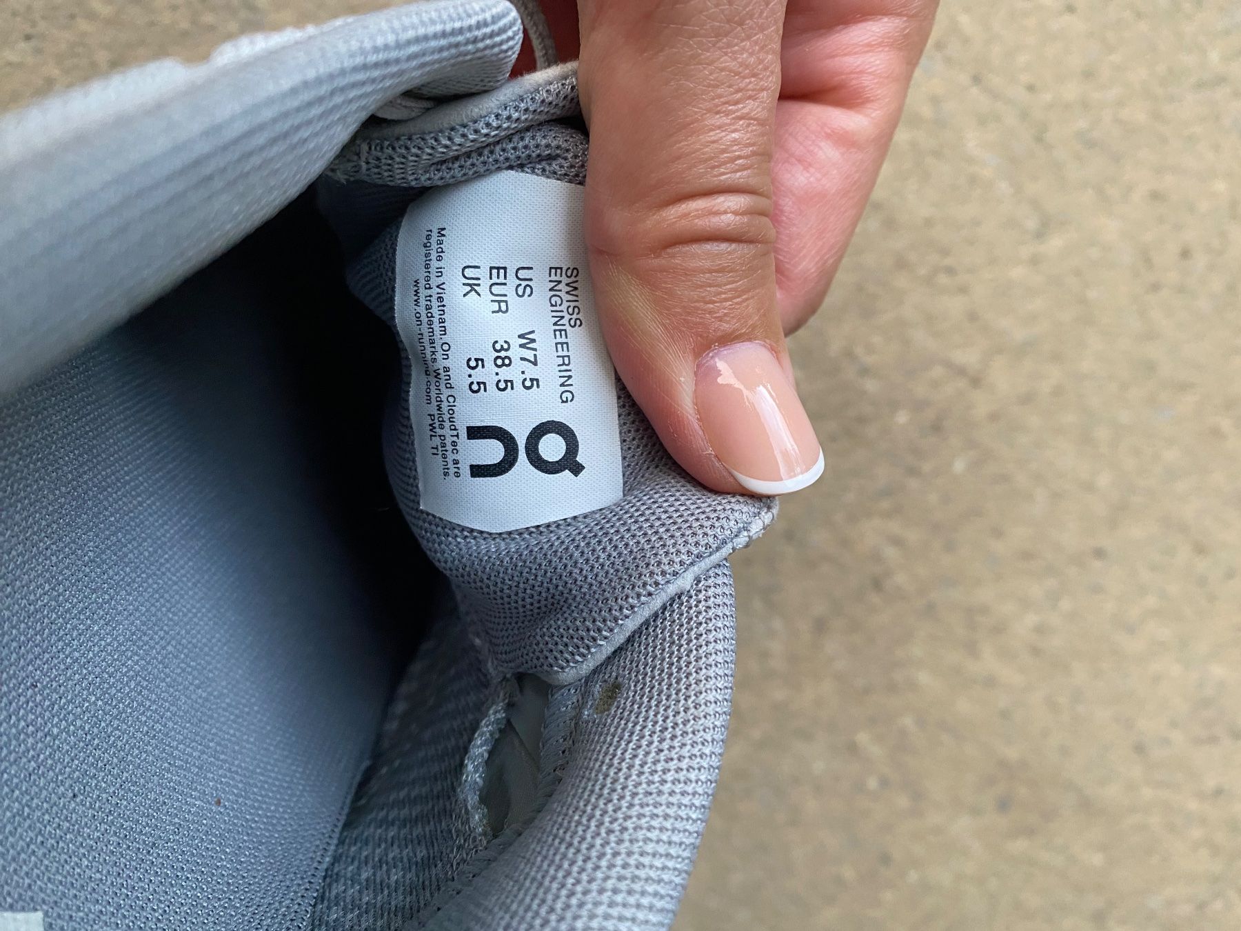 On Damenschuhe: On Sneaker – Gebraucht aus Hombrechtikon von sch_8qrm 5