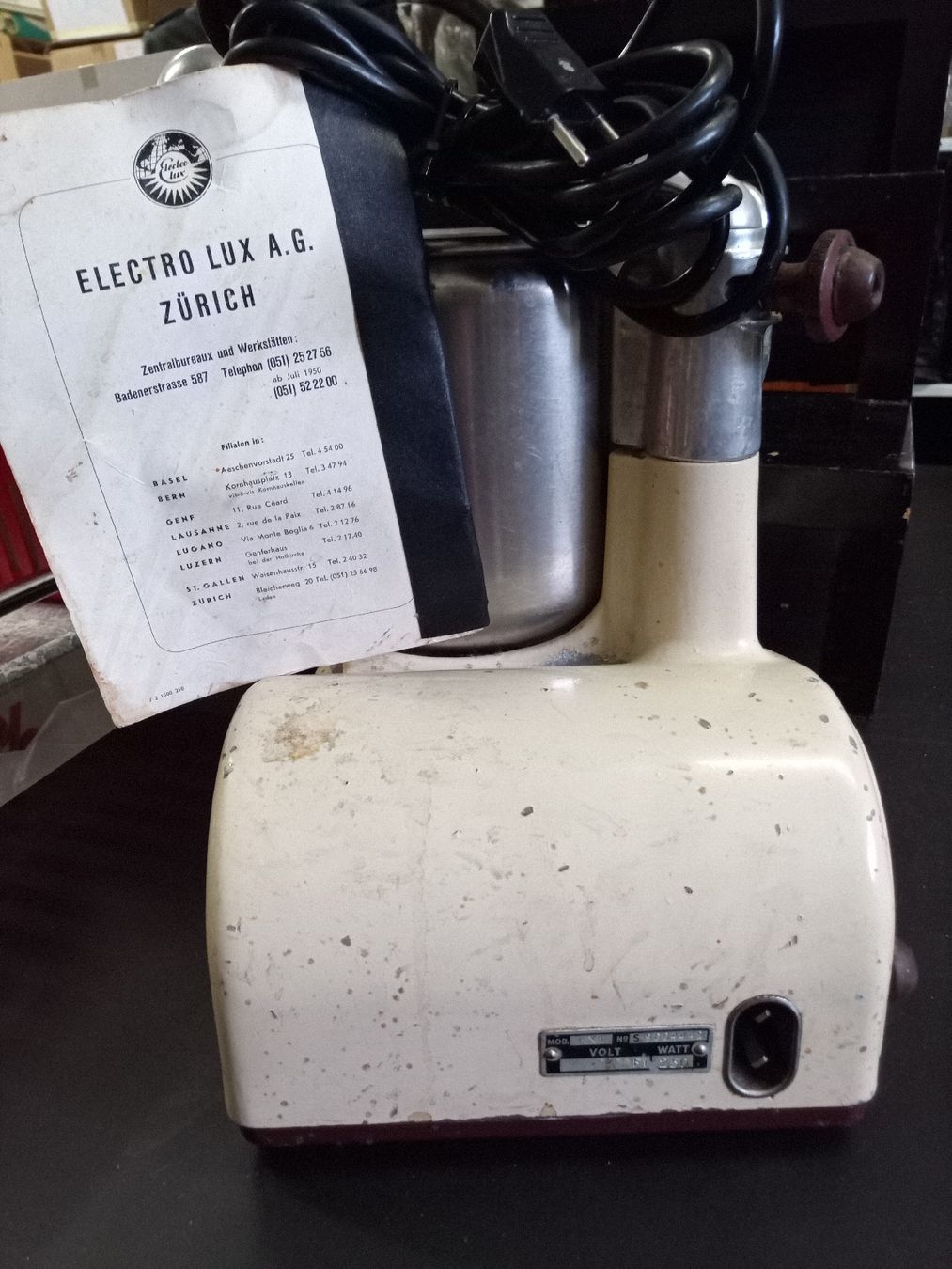 Electrolux Elettrodomestici da cucina: 1940 Electrolux Küchen Maschine Assistent Schweden – Usato da Reiden venduto da Zofi-Brocki 2