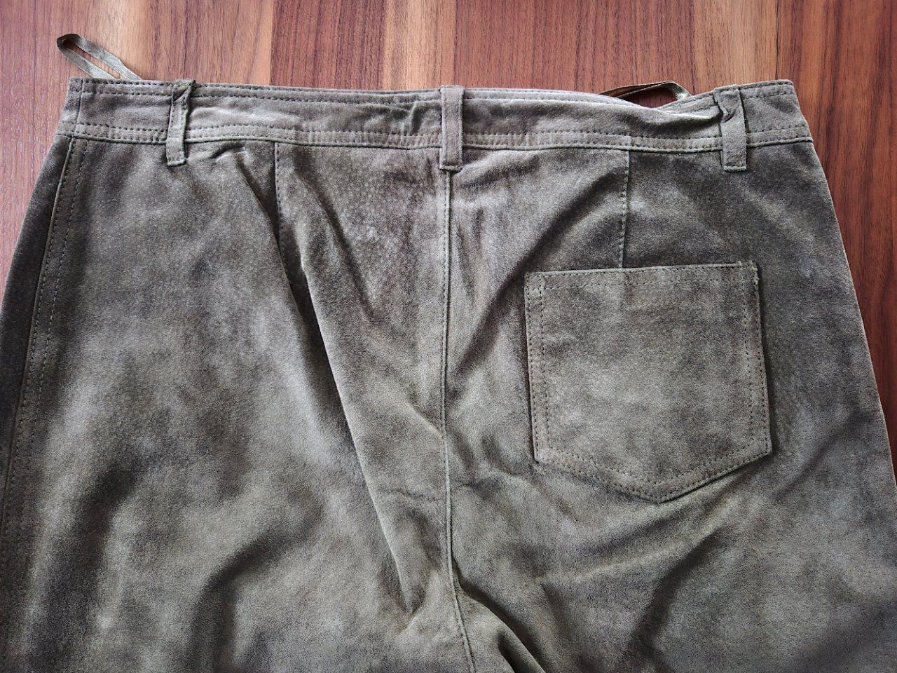 Madeleine Pantaloni: Lederhose von MADELAINE echtes Leder – Nuovo (secondo la descrizione) da Lalden venduto da aneleh58 5