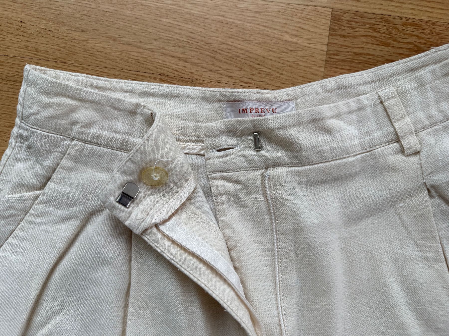 Pantaloni: Pantalon Imprévu taille 40 blanc – Usato da Lausanne venduto da ElVinche 1