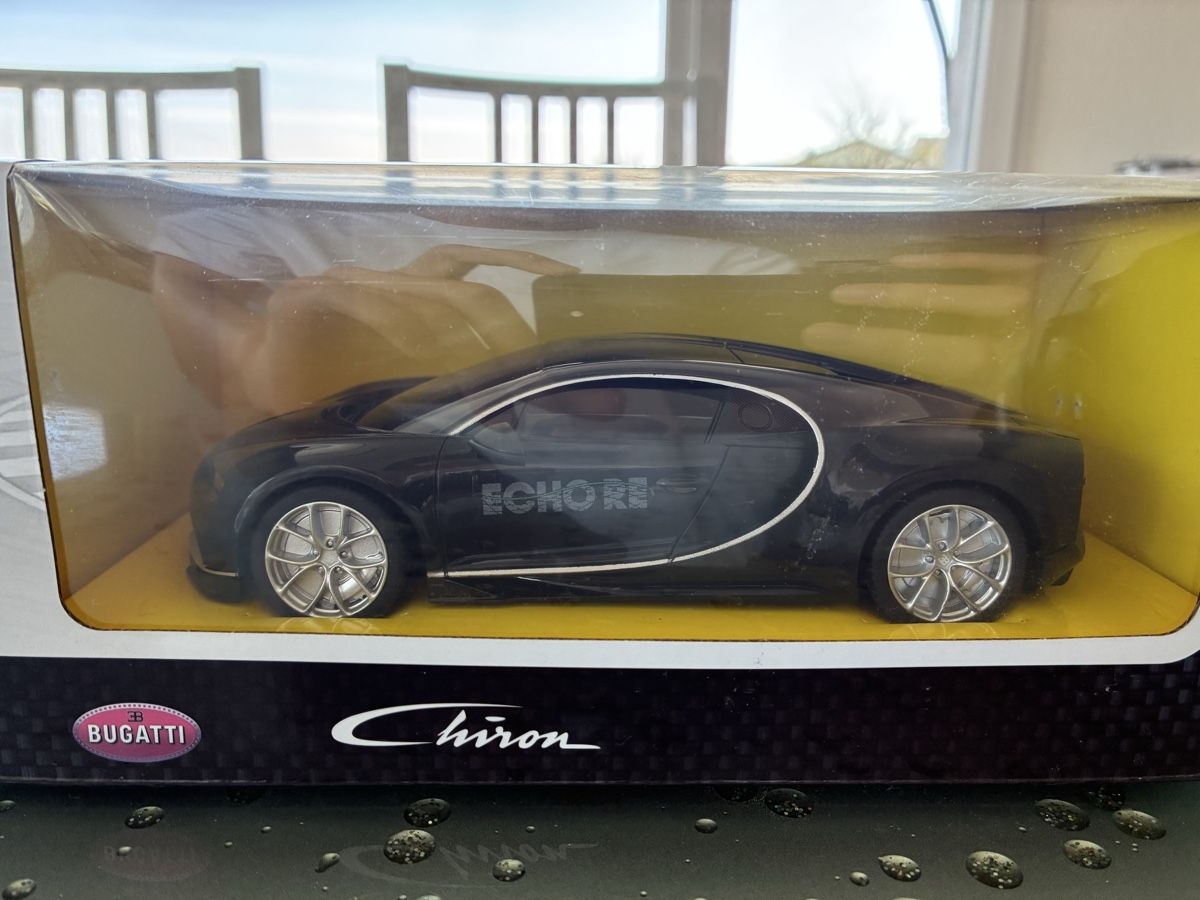 Spielzeuge: Bugatti Chiron RC Auto – Neu und originalverpackt aus Rüschlikon von dancingsea 1