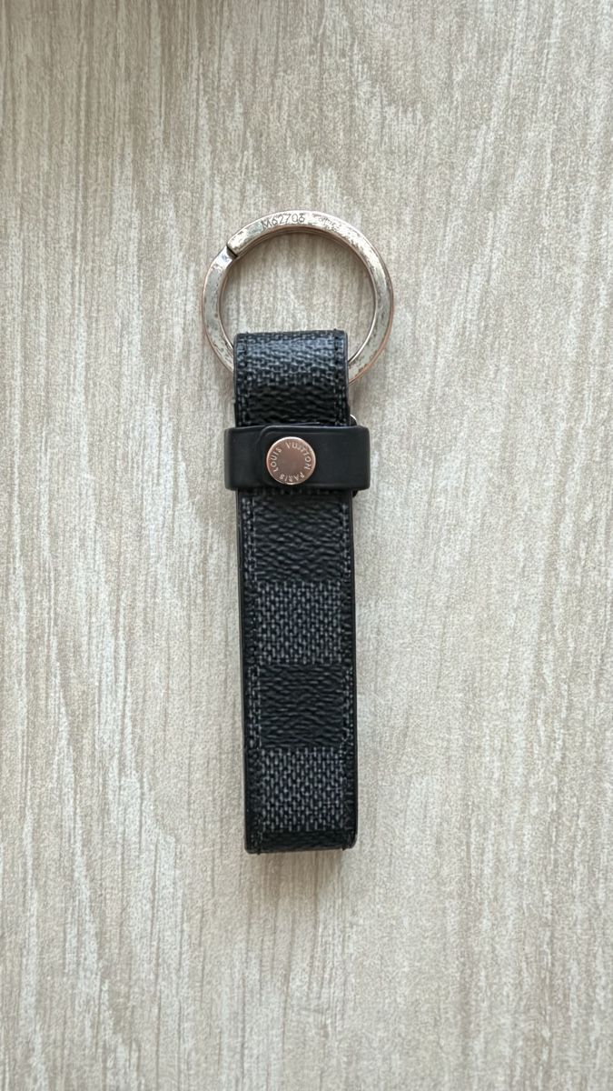 Louis Vuitton Portachiavi: Porte clé Louis Vuitton – Usato da Marin-Epagnier venduto da Malone22 2