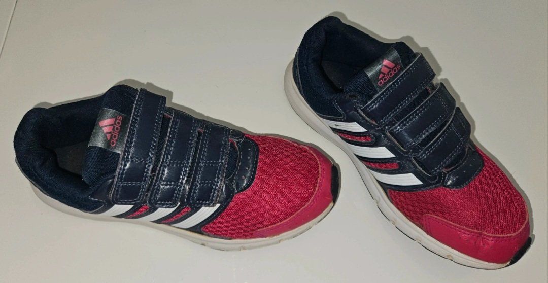 Adidas Scarpe per ragazzi: Adidas Kinder Turnschuhe Gr. 31 – Usato da Seuzach venduto da mar_8tfs