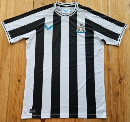 Newcastle United FC Trikot NEU Castore Grösse M The Magpies