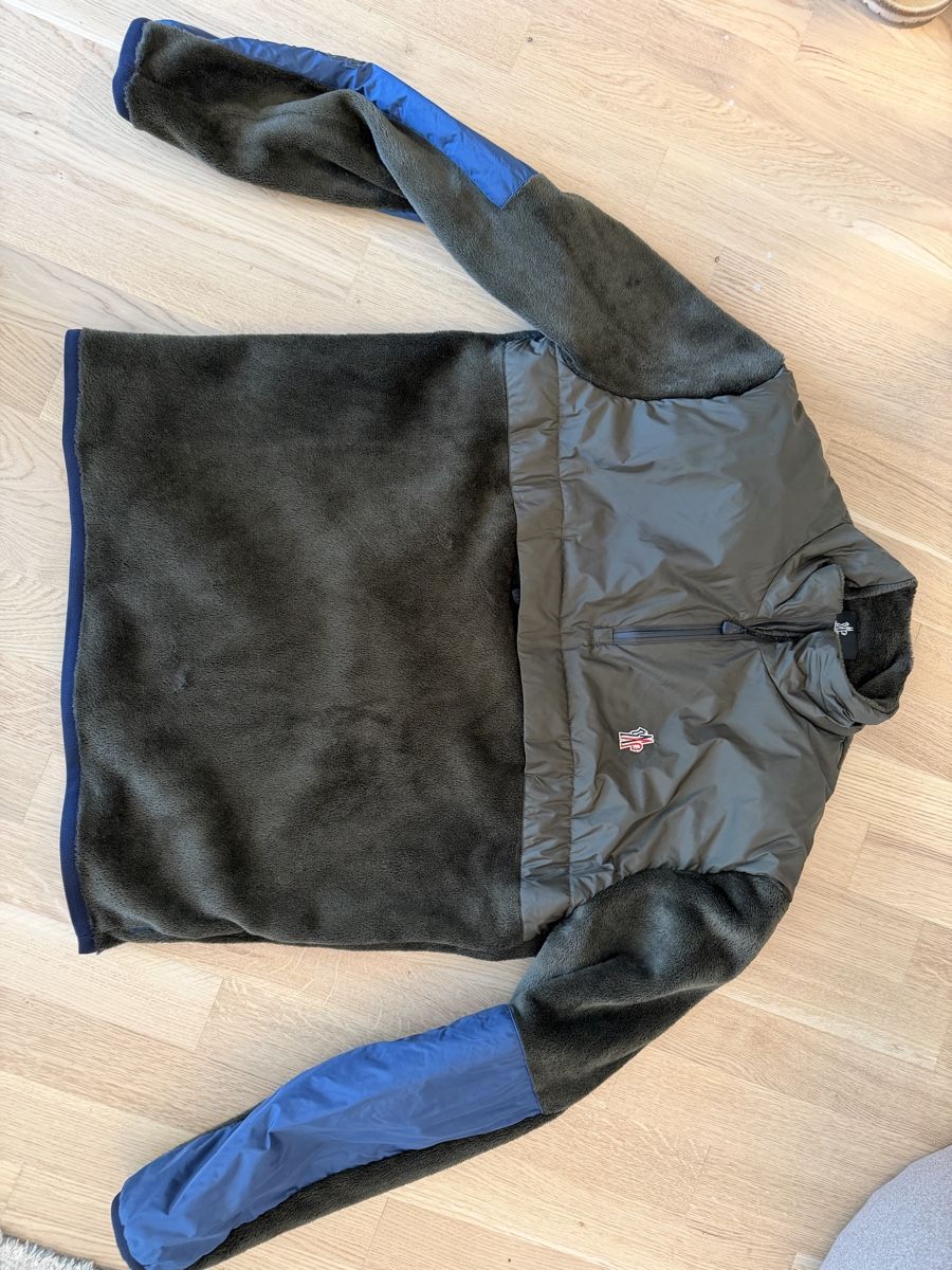 Moncler Pulls & Sweat-shirts: Moncler Pullover Grösse XL guter Zustand – D'occasion à Meilen par cli_6tt5